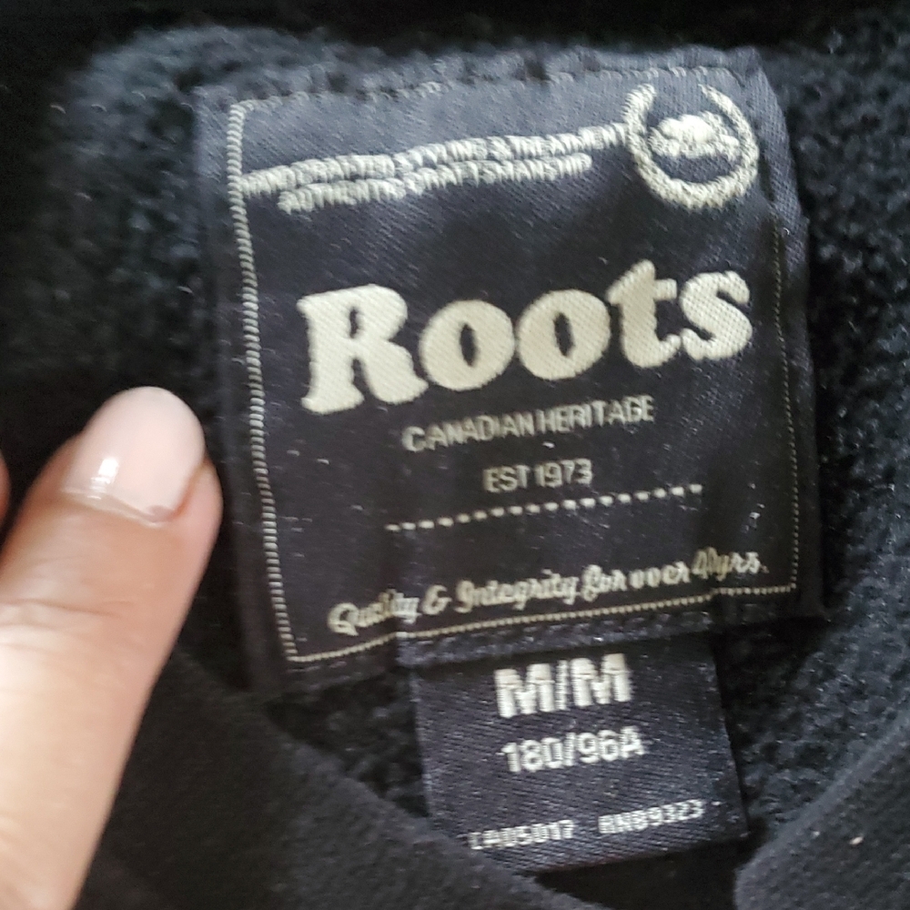 Roots Black Sweatshirt Men’s Size Medium – Great Condition - Picture 3 of 5